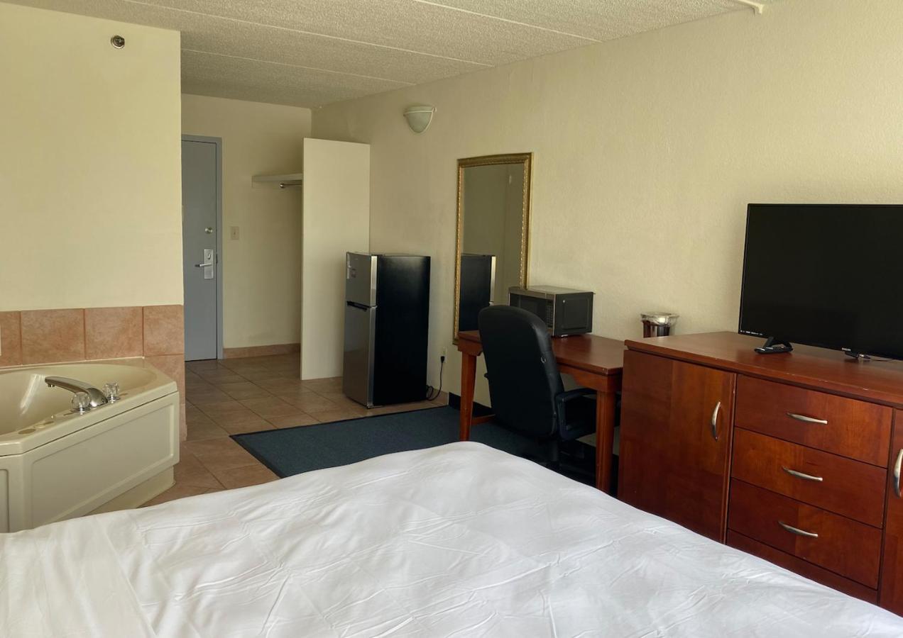 Golden Glades Miami Gardens Inn & Suites מראה חיצוני תמונה