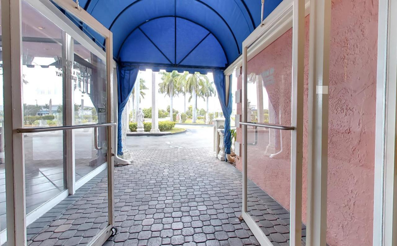 Golden Glades Miami Gardens Inn & Suites מראה חיצוני תמונה